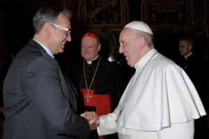 Saludo del Papa Francisco a Albert Cortina Foto: Servizio Fotografico - Vatican Media 