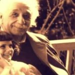Albert Einstein con su hija Lieserl