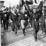 March_on_Rome_1922_-_Mussolini Di Sconosciuto – Illustrazione Italiana, 1922 n. 45, Pubblico dominio wikimedia